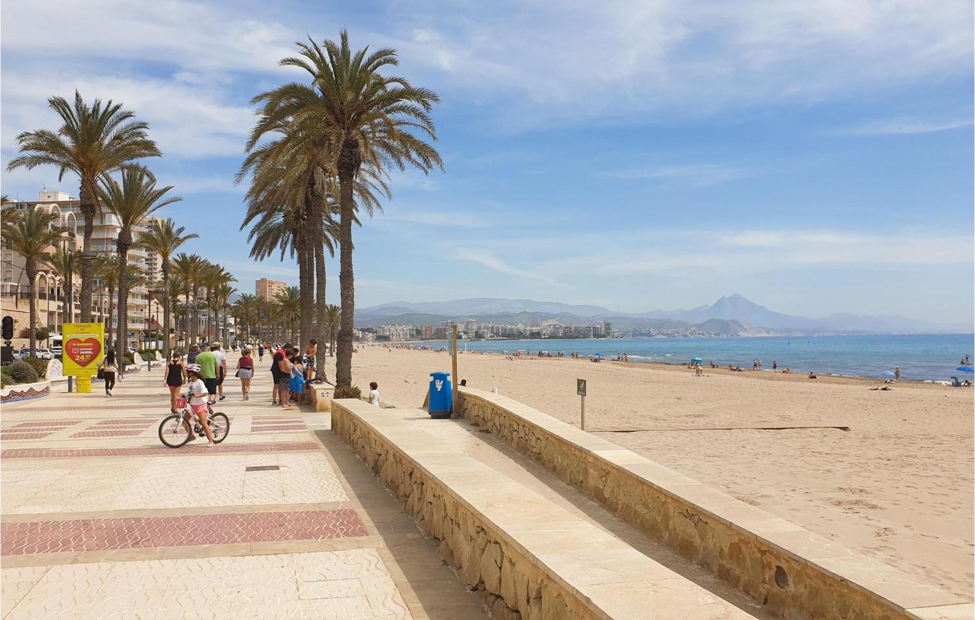 2 Bedroom Cozy Apartment In El Campello Exterior photo